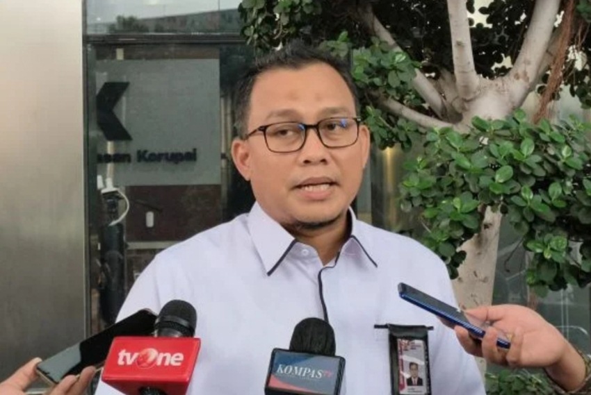 Kepala Bagian Pemberitaan KPK Ali Fikri mengatakan penyidik menyita sejumlah mobil mewah terkait kasus Lukas Enembe. Foto: Fathan/JPNN.com