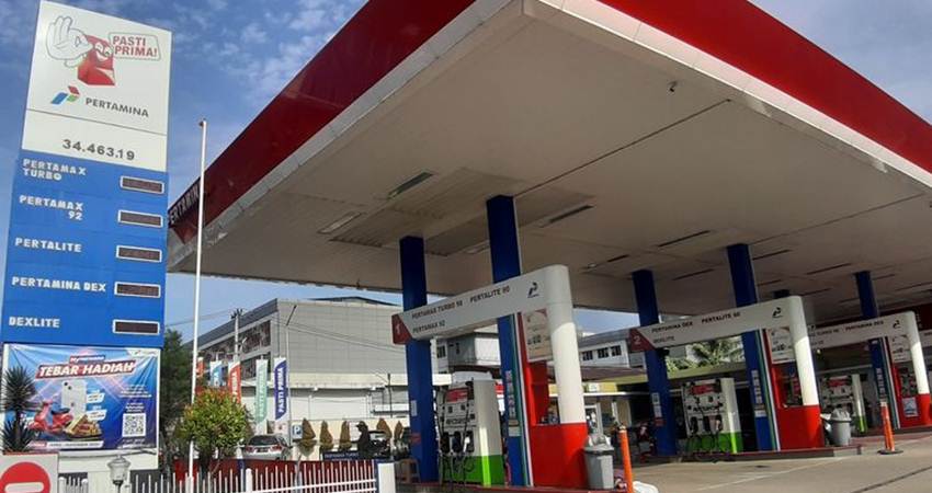 Daftar harga Pertalite, Pertamax, Pertamax Turbo, Pertamina Dex, dan Dexlite terbaru di seluruh Indonesia (KOMPAS.com/Nur Jamal Sha'id)
