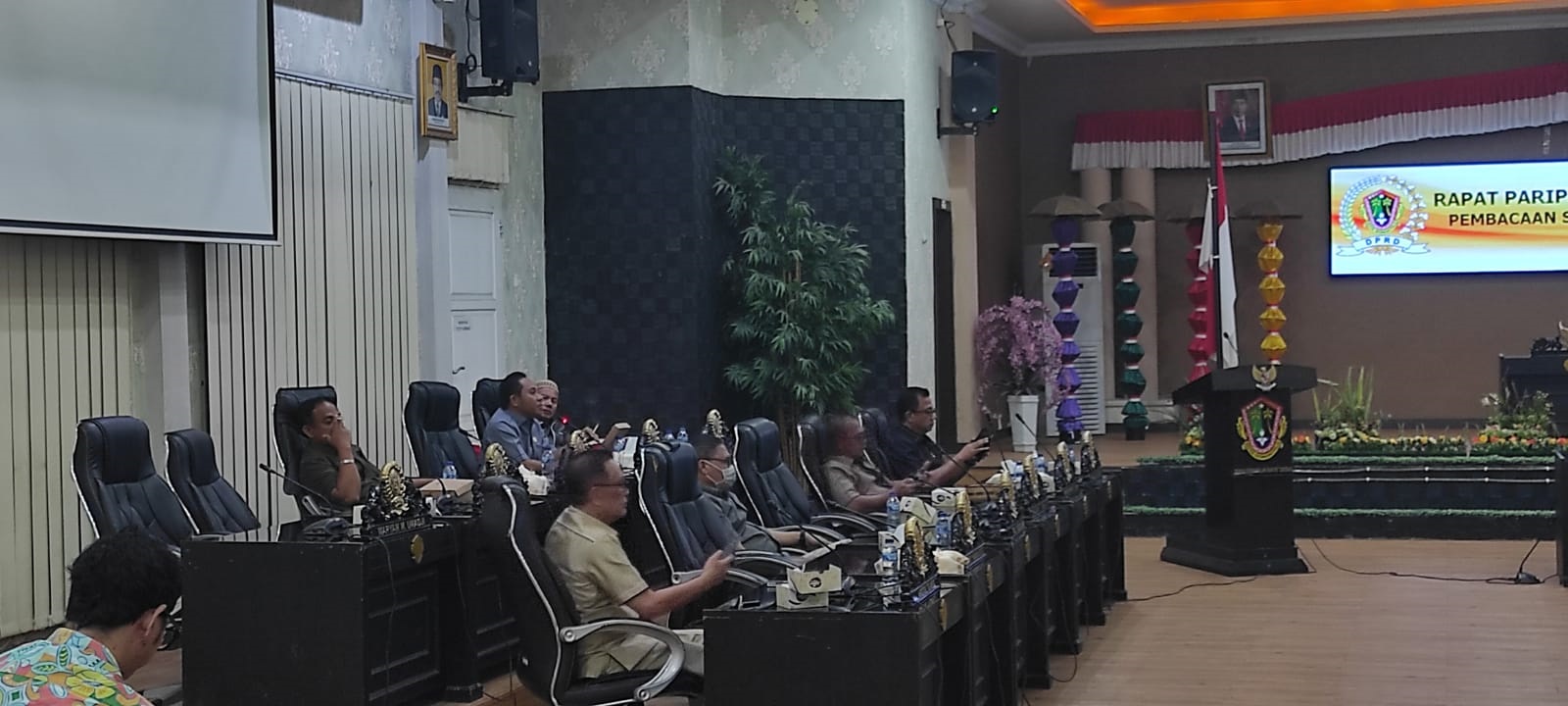 Rapat Paripurna penetapan Pokir usulan 25 Anggota DPRD Kota Gorontalo di ruang Aula I Dekot Gorontalo, baru-baru ini. (Foto: Roy/Gorontalo Post).