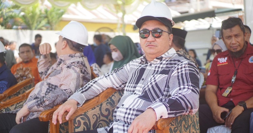 Ketua DPRD Kota Gorontalo Hardi Sidiki hadir dalam kegiatan Groundbreaking gedung baru BPJS Kesehatan, Kamis,(16/3).(Foto : Humas/Dekot Gorontalo)