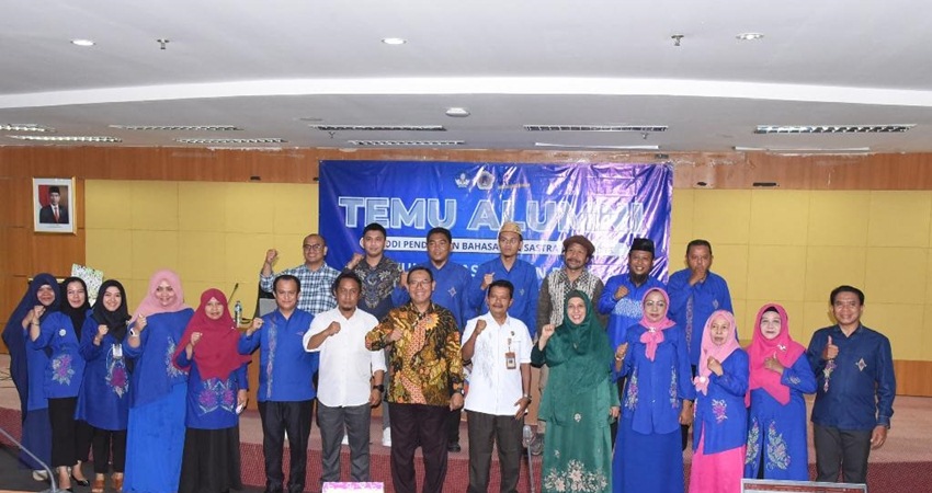 AKREDITASI UNGGUL : Temu alumni prodi pendidikan bahasa dan sastra Indonesia, yang digelar terkait reakreditasi menuju akreditasi unggul. (foto : dok/ung)