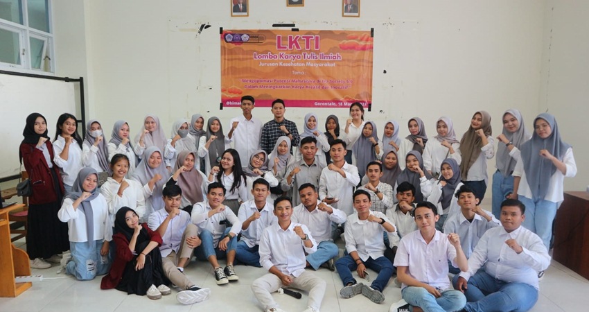 Malam penghargaan bagi dosen dan mahasiswa di lingkungan UNG. Fakultas olahraga dan kesehatan (FOK), menjadi fakultas terbanyak penyumbang prestasi selama setahun terkahir. (foto : dok /ung)