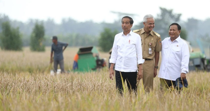 Momen kedekatan Presiden Joko Widodo, Gubernur Jateng Ganjar Pranowo, dan Menhan Prabowo Subianto. dok tim media Ganjar.