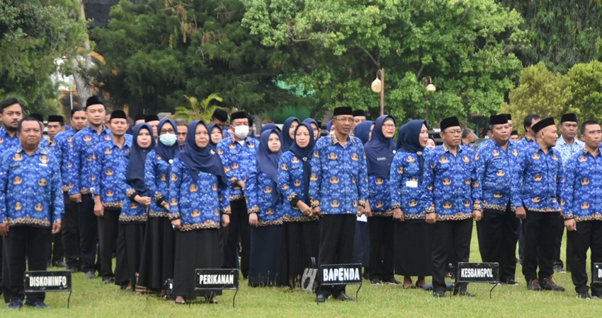 ASN di lingkungan Pemda Kabupaten Gorontalo saat mengikuti apel. Tahun ini, Pemda memberikan THR untuk ASN. (foto : istimewa)