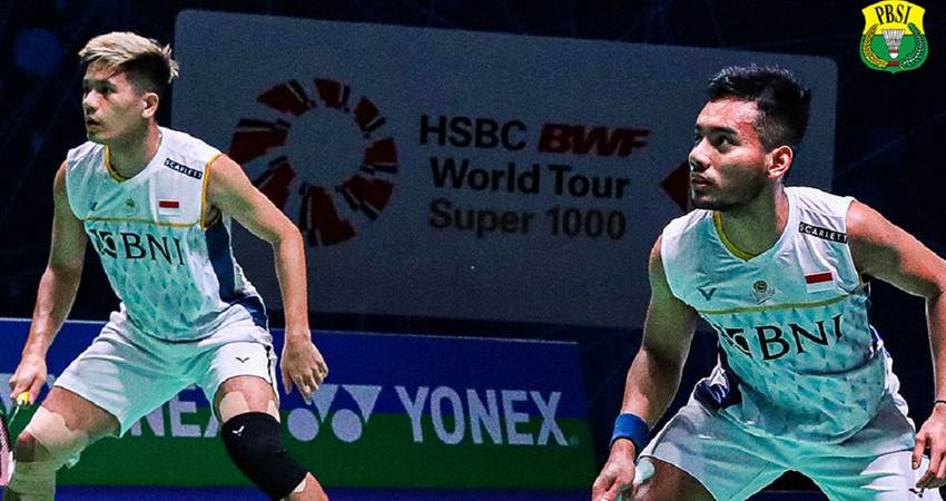 Pasangan ganda putra Merah Putih Pramudya Kusumawardana/Yeremia Erich di Orleans Masters 2023, Rabu, 5 April 2023.-Twitter/@INABadminton- Fin.co.id