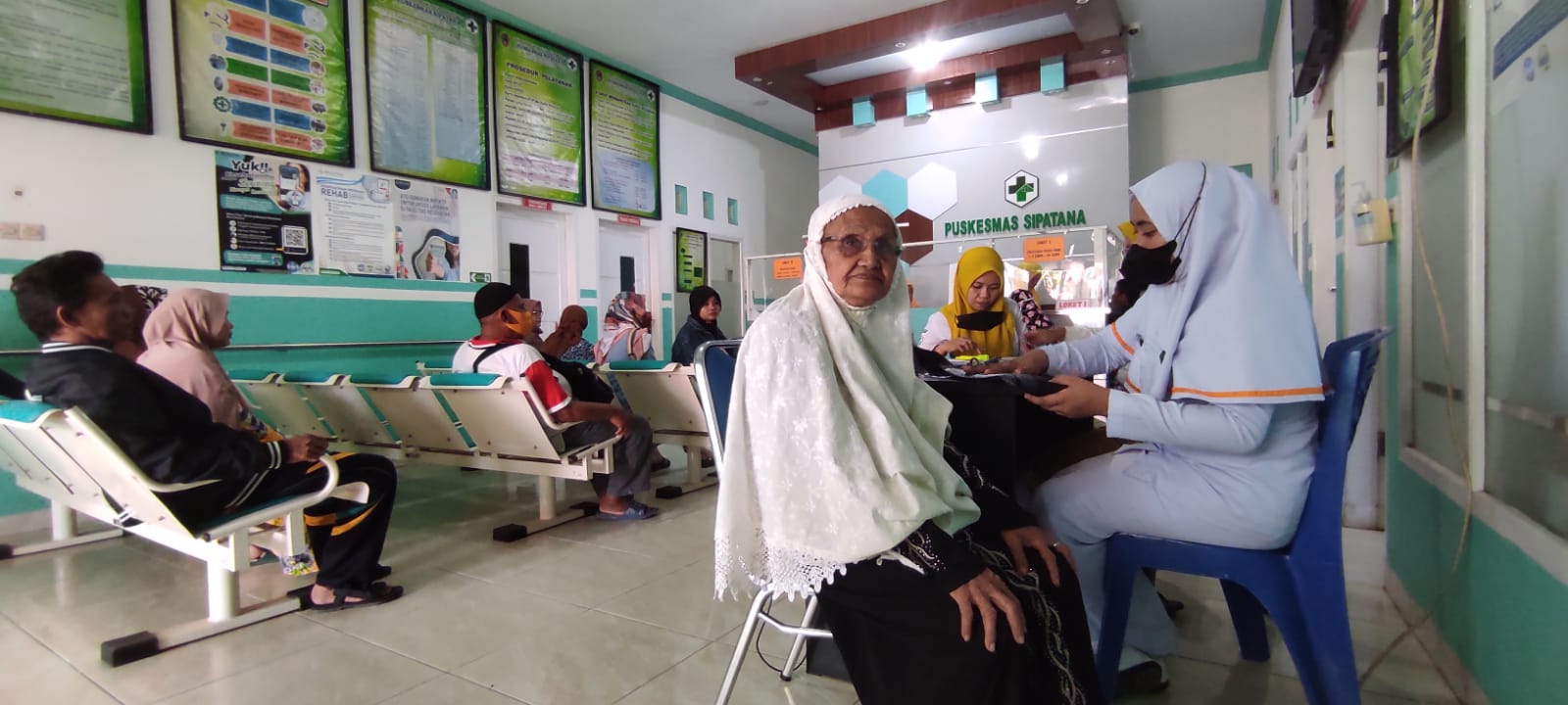 Salah satu CJH Kota Gorontalo saat dilakukan Rikes di Puskesmas Sipatana, Kota Gorontalo, Selasa (11/04/23). (Foto: Roy/Gorontalo Post).