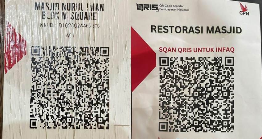 Perbedaan QRIS Asli dan Palsu di Masjid Nurul Iman, Jakarta Selatan.