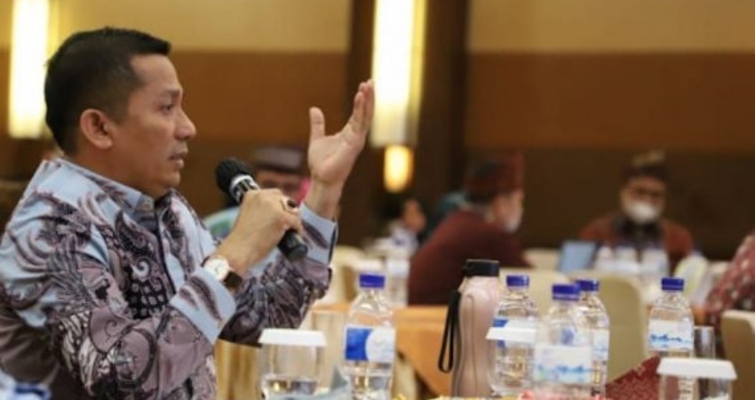 Bupati non-aktif Kepulauan Meranti Muhammad Adil. Foto: merantikab.go.id - JPNN.com