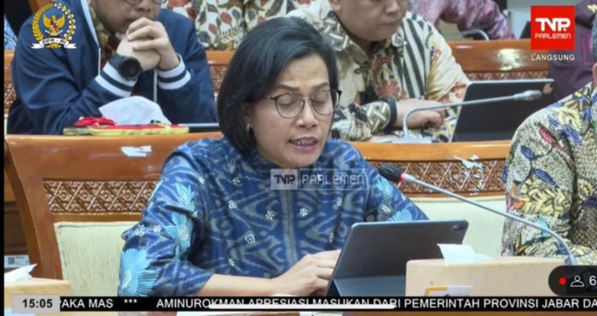 Menteri Keuangan Sri Mulyani Indrawati saat memberikan penjelasan dalam rapat dengan Komisi III DPR RI, Selasa (11/4). (Foto: Tangkapan layar)