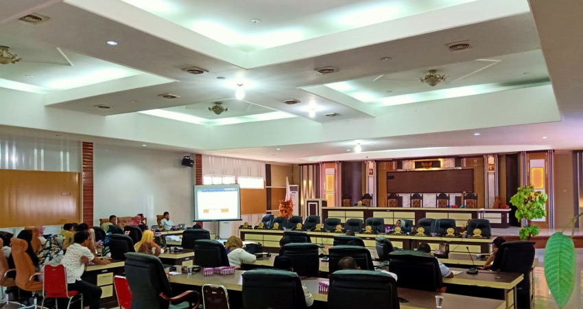 Rapat Pansus LKPJ bersama dengan para OPD