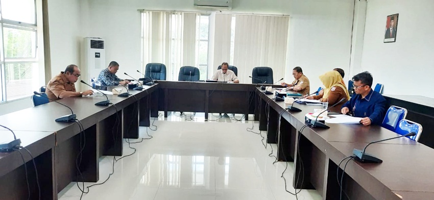 Rapat kerja Badan Pembentukan Peraturan Daerah (Bapemperda) Deprov Gorontalo yang berlangsung, kemarin (22/5). (Humas)