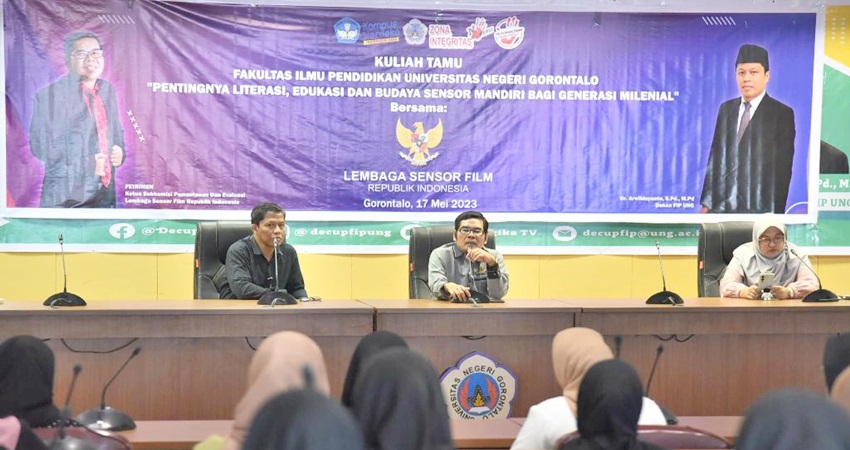 Dekan Fakultas Ilmu Pendidikan Dr. Arwildayanto S.Pd., M.Pd mendampingi Pemateri Ketua Subkomisi Pemantauan dan Evaluasi Lembaga Sensor Film Republik Indonesia Fetrimen. (Foto: Istimewa)