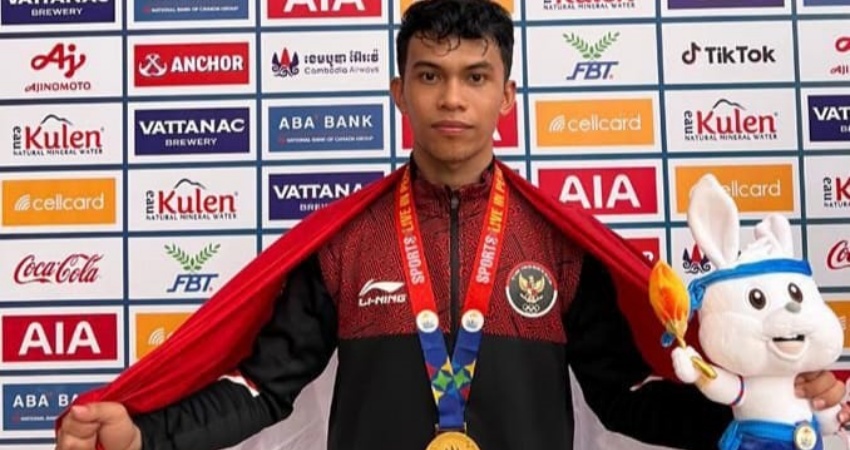 Jelki Ladada Mahasiswa Fakultas Olahraga dan Kesehatan, Universitas Negeri Gorontalo meraih medali emas pada kompetisi olahraga SEA Games 2023. (Foto: Istimewa).