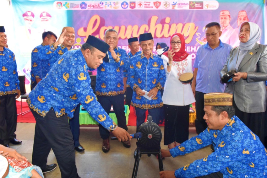 SUASANA Peluncuran Mall Upaya Kesehatan Bersumber Daya Masyarakat (UKBM) dan Gerakan Rakyat Sehat (GRS).