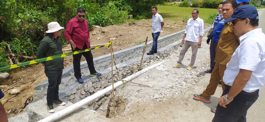 jajaran aleg dapil Tapa Bulango saat reses belum lama ini. (Foto dok)