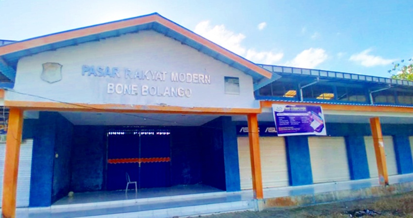Pasar rakyat modern Bone Bolango, yang terletak di Desa Butu, hingga saat ini belum beroperasi. (F. Widya Pinasti Amune / Gorontalo Post)