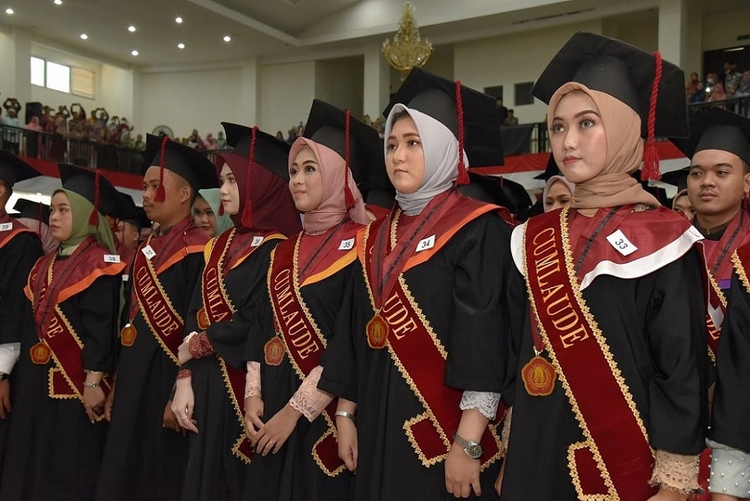 Pendaftaran wisuda dimulai sejak tanggal 1 Mei 2023 dan akan ditutup pada tanggal 16 Juni 2023 mendatang. (Foto: Istimewa).