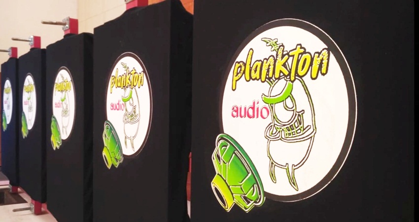 Proses produksi kaos dari salah satu usaha konveksi. (Foto Atika)