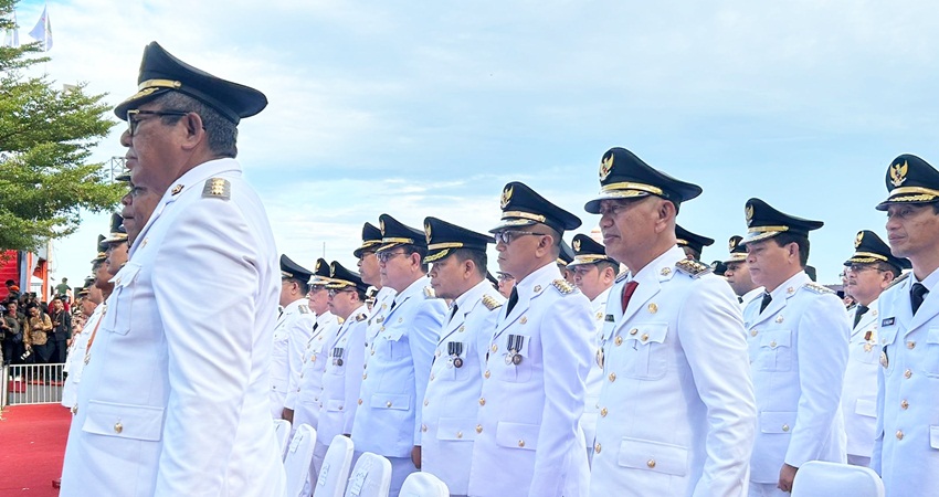 Bupati Pohuwato, Saipul A. Mbuinga, menghadiri Peringatan Hari Otonomi Daerah (OTDA) XXVII Tahun 2023 di Kota Makassar, Sulawesi Selatan, Sabtu (29/4). (foto: Iwan Karim/Prokopim)