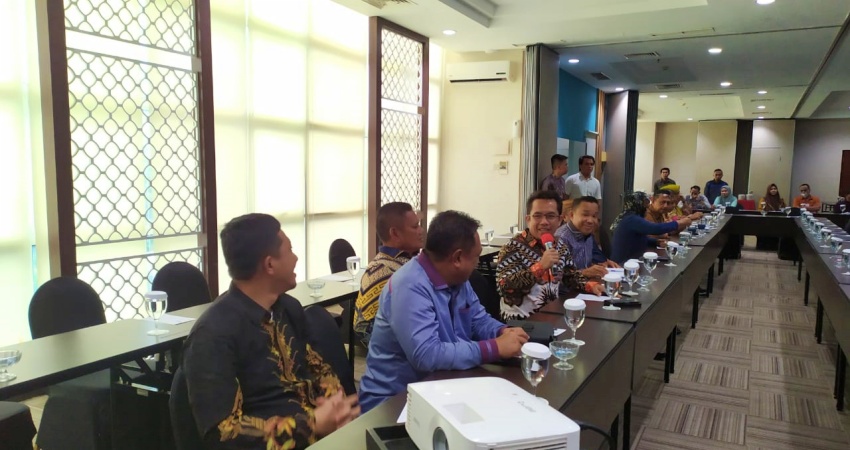 BAHAS. Pembahasan pansus LKPj bersama 4 OPD terkait, membahas penyelenggaraan keuangan daerah lebih diperbaiki