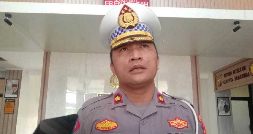 Kepala Satuan Lalu Lintas Polresta Samarinda Kompol Creato Sonitehe Gulo