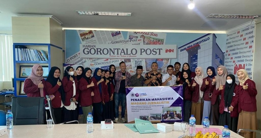18 Mahasiswa FSB Tuntaskan Magang Jurnalistik di Gorontalo Post
