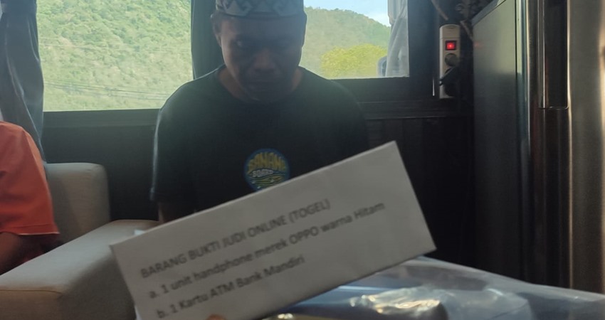 Modal HP, Operasikan Judi Online, Dibekuk