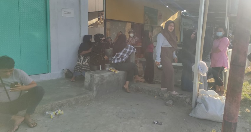 Cemas Anaknya Ditahan Saat Insiden Demo Pohuwato, Santi : Dituduh Pukul Polisi