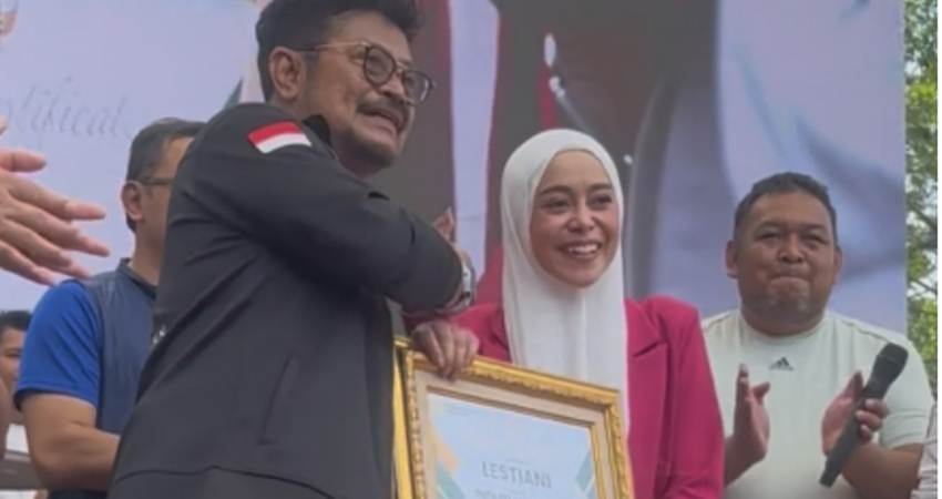 Kementan RI Pilih Artis Dangdut jadi Duta Petani Milenial, Netizen : Tanam Apa ya ?