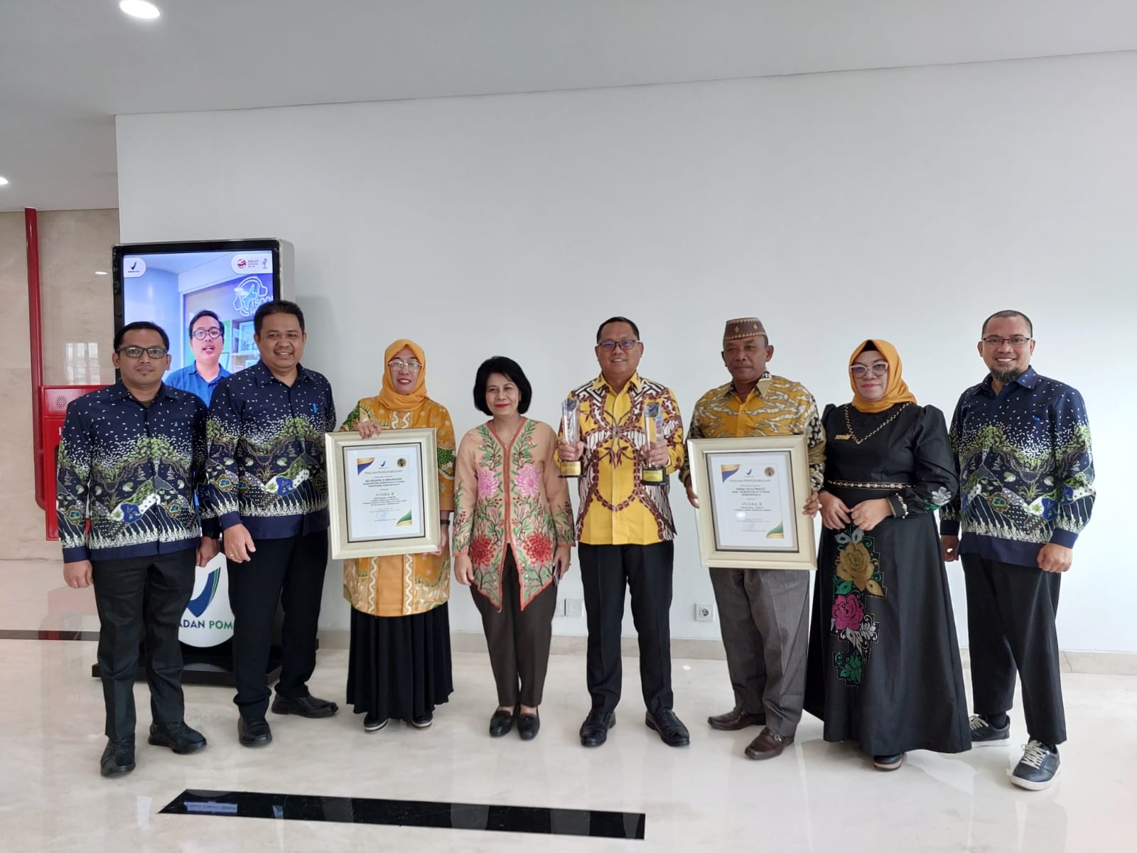 BPOM Gorontalo Antarkan Gorut Raih Dua Penghargaan Nasional