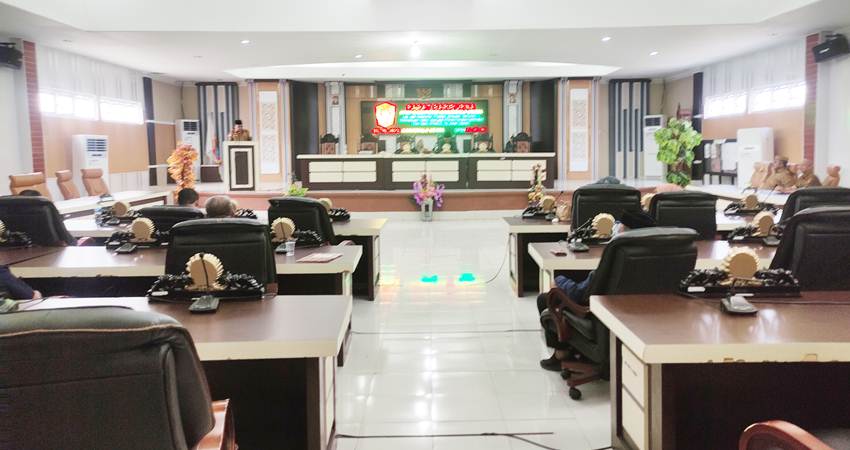 Rapat Paripurna pembicaraan tingkat I rancangan APBD Tahun Anggaran 2024 beberapa waktu lalu. Foto Alosius Budiman.