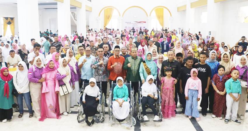 Anggota Komisi IV Deprov Gorontalo, Adnan Entengo, menghadiri perayaan hari disabilitas internasional tingkat Provinsi Gorontalo 2023, Ahad (3/12). (Humas)