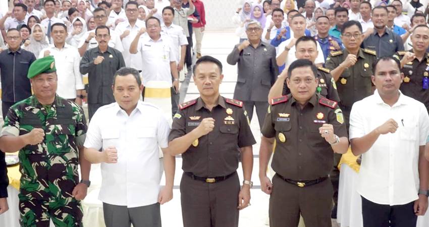 Kepala Kejati Gorontalo Joko Irianto bersama Forkopimda Gorontalo padas momen Harkordia) Tahun 2023, Rabu (6/12)