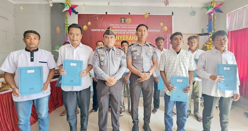 Sejumlah napi di Lapas Pohuwato yang menerima remisi Natal tahun 2023 baru-baru ini.