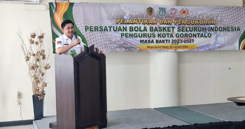 Hardi Sidiki saat menghadiri Pelantikan dan Pengukuhan Persatuan Bola Basket Seluruh Indonesia (Perbasi) Pengurus Kota (Pengkot) Gorontalo Masa Bakti 2023-2027, Sabtu (6/1/2024). (F. Istimewa)