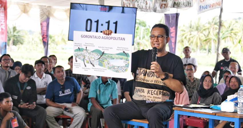 DIKLAIM RELEVAN : Capres Anies Baswedan saat berkampanye di Gorontalo, dengan mengusung program Kota Agropolitan yang rencananya akan diterapkan di Gorontalo, saat terpilih sebagai Presiden RI. (foto : istimewa)