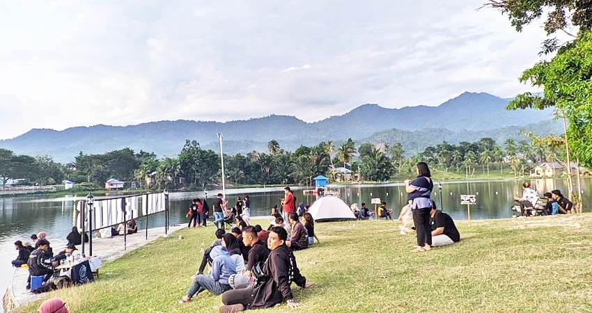 Sejumlah fasilitas di kawasan Danau Perintis terus ditambah untuk memberi nyaman pengunjung, salah satunya adalah CCTV. (foto: dok )