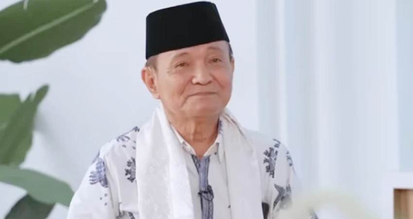 KH Buya Syakur Yasin Wafat Ulama Kharismatik Indramayu dan Pengasuh Ponpes Cadangpinggan.--