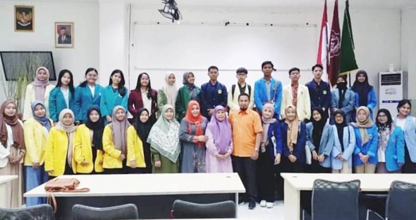 Fakultas Ilmu Pendidikan UNG menyambut 28 mahasiswa program pertukaran mahasiswa merdeka 2024. (foto : istimewa)