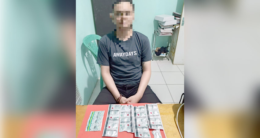 Salah seorang pemuda bernama MRN, diamankan Satuan Narkoba Polresta Gorontalo Kota, atas dugaan kepemilikan obat terlarang.