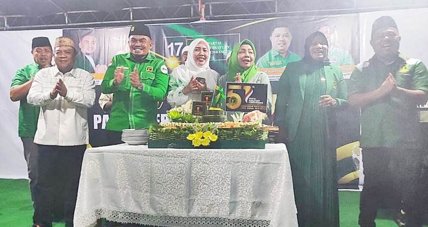 Suasana peringatan Harlah PPP ke-51 yang diselenggarakan DPC PPP Bone Bolango dan dihadiri Caleg DPR RI dapil Gorontalo partai tersebut, yakni Sawaludin.