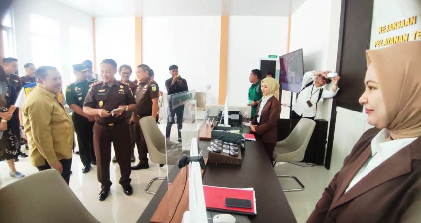Bangunan gedung PTSP dan Rusun Kejaksaan Tinggi Gorontalo diresmikan oleh Kepala Kejaksaan Tinggi Gorontalo, Purwanto Joko Irianto, Senin (15/01/2024). (Foto: Natha/Gorontalo Post).