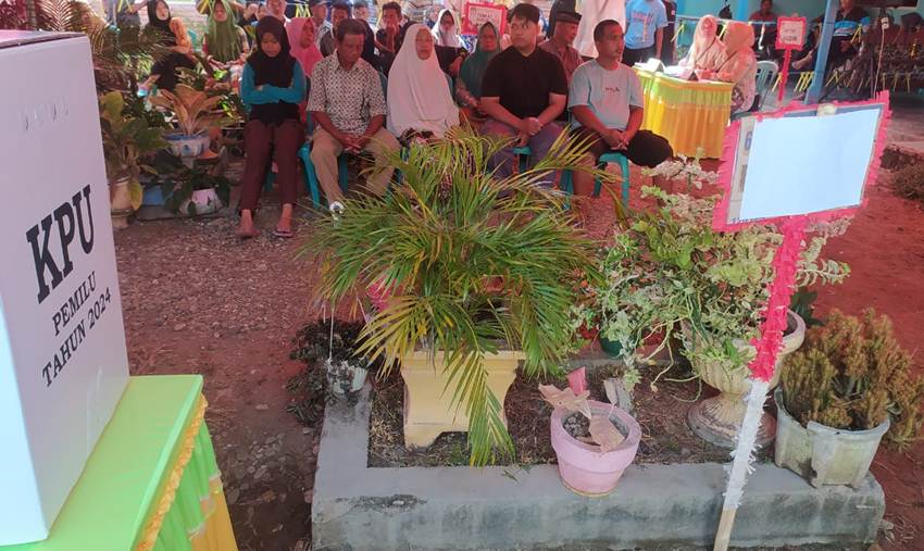 Agak Lain, Ada Lima Kuburan di TPS 2 Bulotalangi Barat