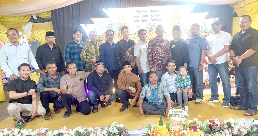 IKAMA dan For Jatim berpose bersama dikegiatan silaturahmi bersama akhir pekan kemarin. (F. Rijalal Khan/GP)