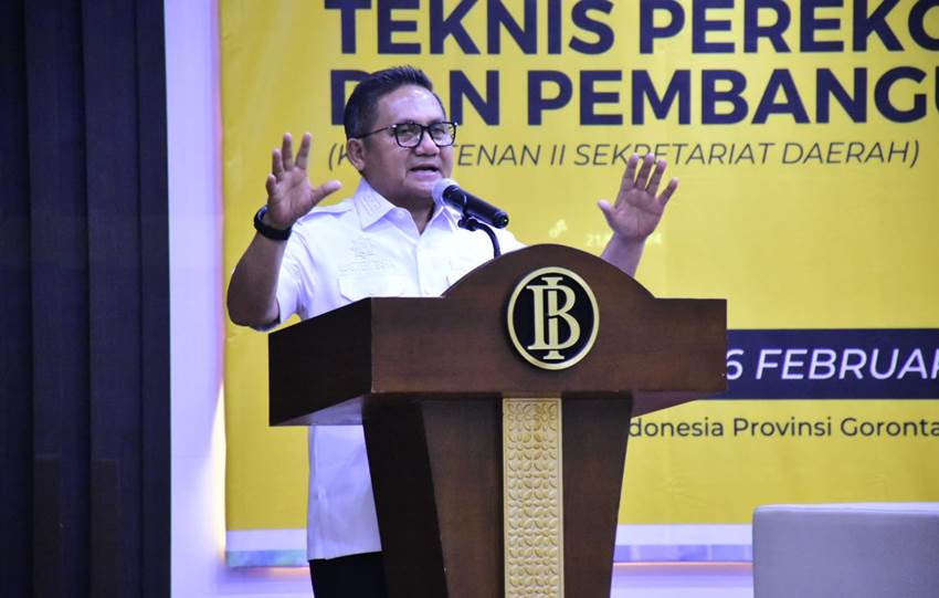 Wali Kota Gorontalo, Marten Taha ketika membuka pelaksanaan kegiatan Rakortek perekonomian dan pembangunan, Rabu (21/2/2024). (Foto: Prokopim)