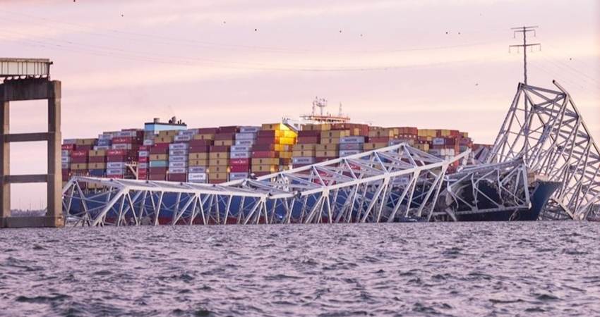 Kapal Dali memulai perjalanan dari Pelabuhan Baltimore ke Sri Lanka kehilangan listrik saat meninggalkan pelabuhan dan menabrak Jembatan Francis Scott Key.--@bbcnews