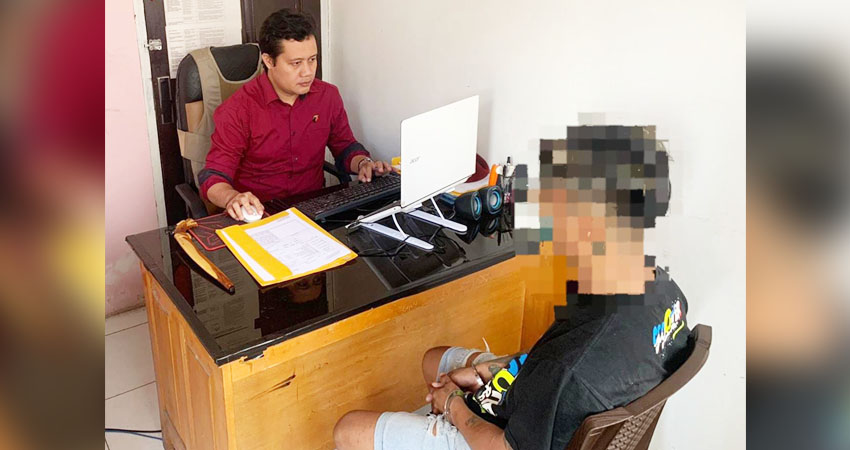 Terduga pelaku pembacokan saat menjalani pemeriksaan secara marathon di Polres Gorontalo Kota, Kamis (21/3/2024).