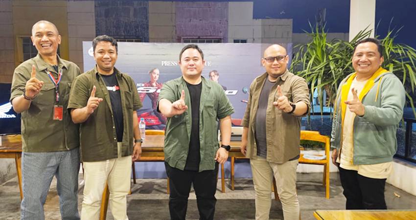 Konferensi pers kehadiran New Honda Stylo 160, skutik premium fashionable dari Honda, yang dilakukan PT DAW di Manado, baru-baru ini. (foto : dok / daw)