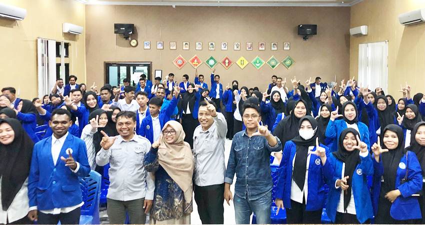 LITERASI MEDIA - Mahasiswa Universitas Muhammadiyah Gorontalo (UMGo) antusias mengikuti Literasi Media yang digelar KPID Gorontalo, dalam program KPID Goes To Campus, Rabu (6/3). (foto : dok / KPID Gorontalo)