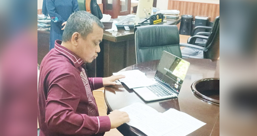 DARING. Wakil Bupati Hendra Hemeto saat melakukan pembukaan musrenbang secara daring belum lama ini